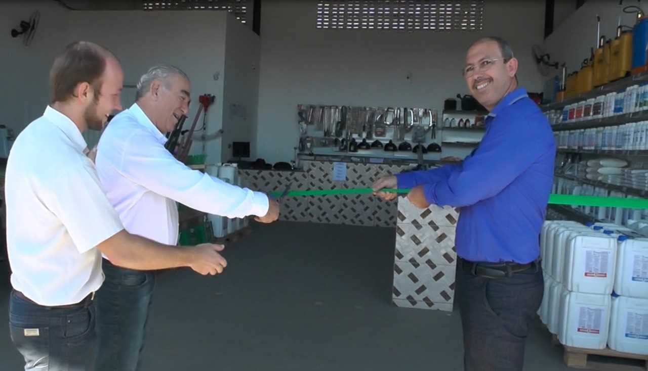 Prefeito Oziel e vice Paulo do Gás participam da inauguração de mais um empreendimento em Camacã
